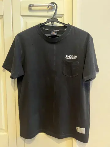 SVOLME 블랙 T셔츠 포켓 부착