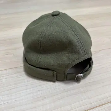 올리브색 와치 캡