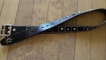 스터드 가죽 벨트