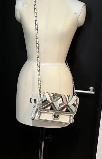 화이트 가죽 & 비쥬 bag 중고(^^)