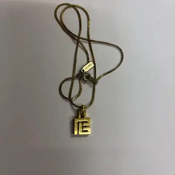 골드 로고 펜던트 목걸이