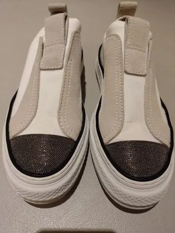 브루넬로쿠치넬리 스니커즈