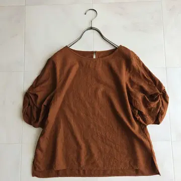 Droite lautreamont 린넨 레이온 턱 슬리브 블라우스