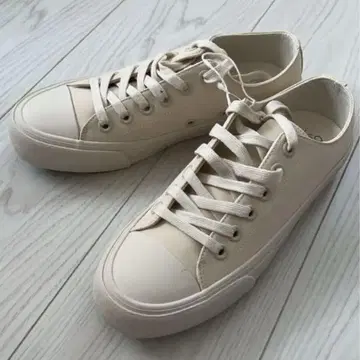 새상품 emmi 워터프루프 스니커즈 (사이즈 24.5cm)