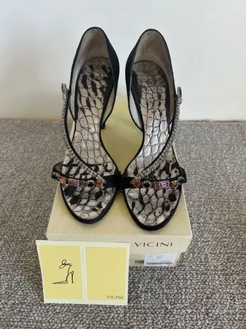 VICINI 큐빅 샌들 37 24cm 즉시 구매 OK