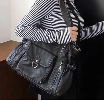 블랙 토트백 다크 코어