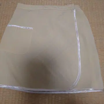 베이지 체크 무늬 리버서블 스커트 M 사이즈