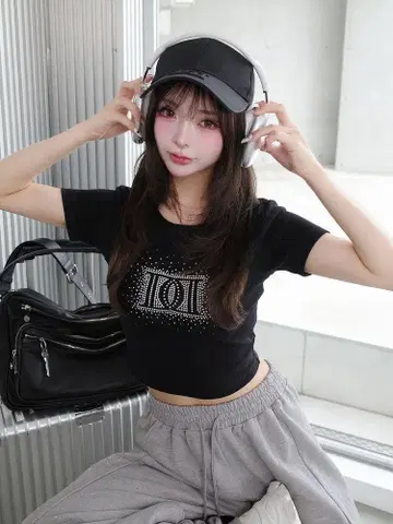 다리치 Darich 샤이니 DD 로고 컴팩트 티셔츠 블랙
