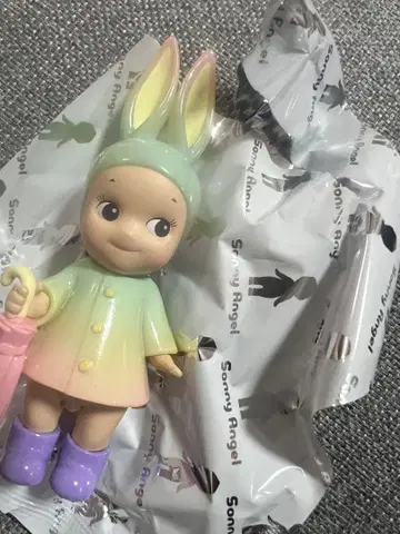 소니 엔젤 시크릿 레이니 데이
