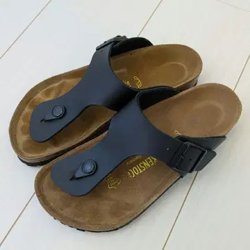 BIRKENSTOCK 샌들