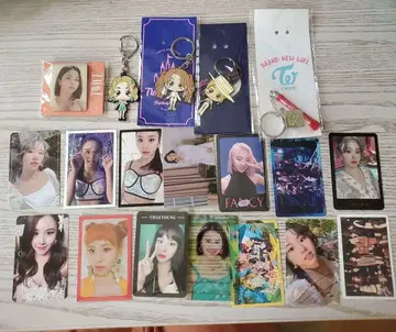 TWICE 채영 트레이딩 카드 키링 핀 배지 키링 세트!