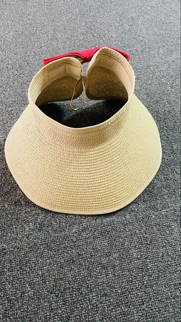 리본 포함 베이지 선바이저