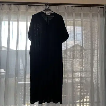 데셍 루즈한 린넨 키넥 롱 원피스 퍼프 슬리브 블랙