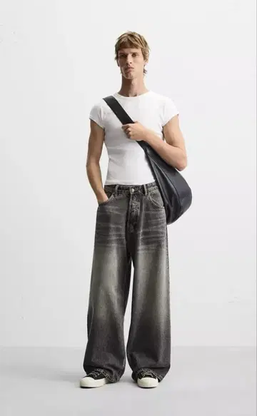 34inch [미사용 새상품] ZARA 엑스트라 배기 슈퍼 배기 청바지