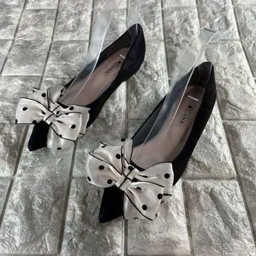 컨디션 최상/23.0cm DIANA 펌프스 도트 리본 블랙