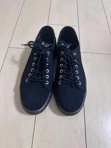 닥터마틴 스니커즈 28cm