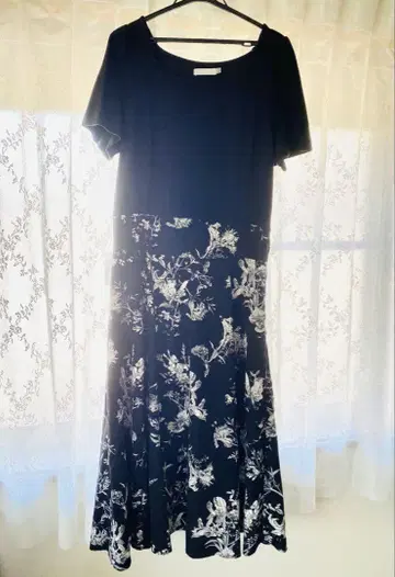 over E 프린트 도킹 원피스 24SS [블랙 96 사이즈]