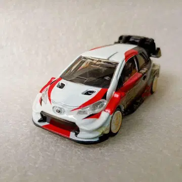 2022년 주주 우대 토미카 도요타 야리스 WRC 1/58 스케일 미니카