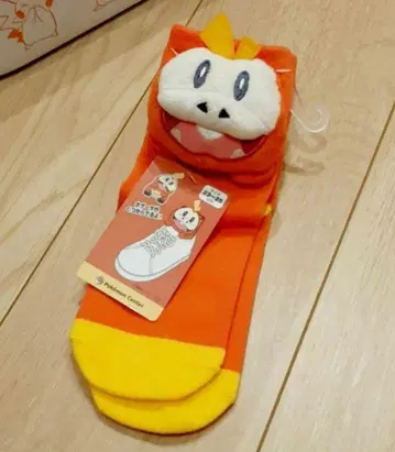 마스코트가 있는 미들 양말 호게타 23~25cm