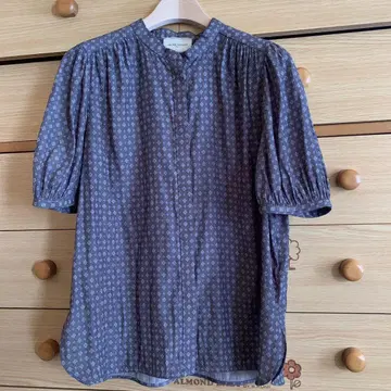 UNITED ARROWS 숏 슬리브 블라우스 그레이