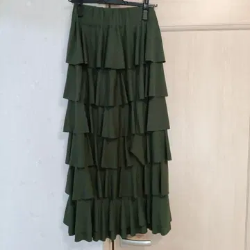 올리브 그린 프릴 롱 스커트