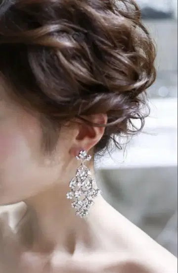elizabeth bower 귀걸이 Sakura dew cascade