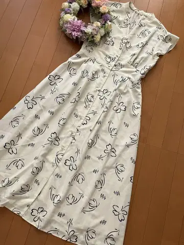이에나 꽃무늬 롱 원피스 미품(^^)