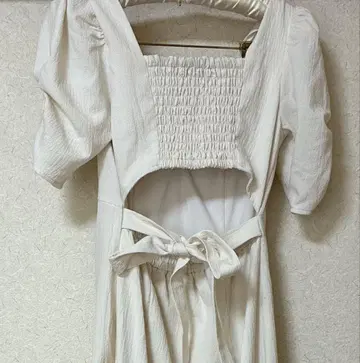 리젝시 백 오픈 머메이드 원피스 아이보리