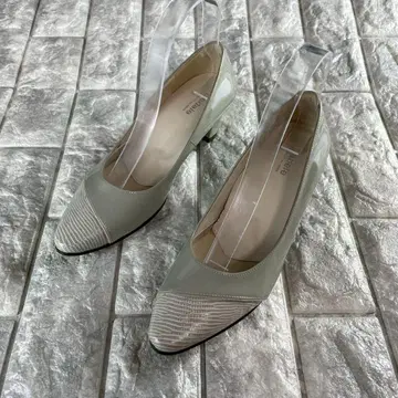 미사용 새상품/ 22.5cm PEDALA 펌프스 에나멜 베이지