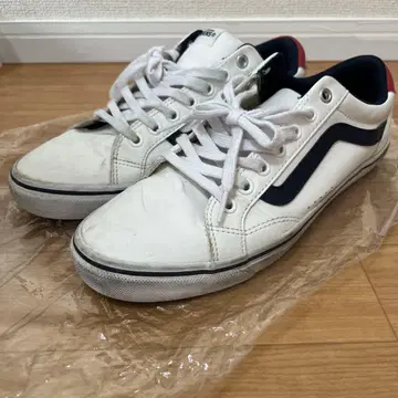 VANS 화이트 스니커즈