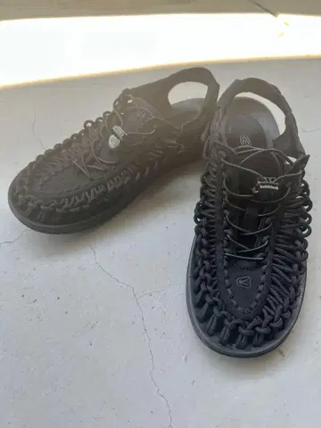 KEEN 킨 유니크 샌들 26.5cm 그레이