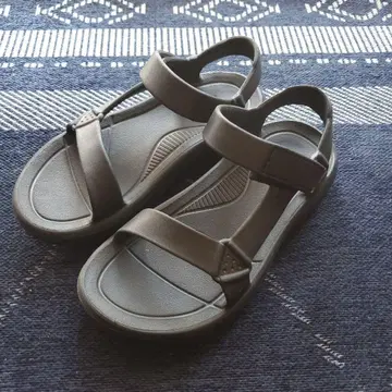 Teva 스포츠 샌들 다크 그레이
