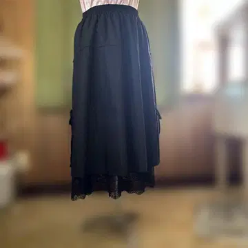블랙 롱 스커트 레이스 밑단