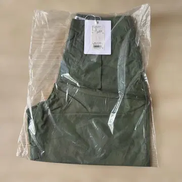 택 포함 새상품 SonnyLabel 프론트 턱 숏 팬츠 카키