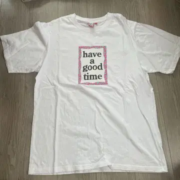 즐거운 시간 보내세요 로고 T