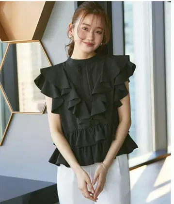 RUIRUE BOUTIQUE 프릴 블라우스