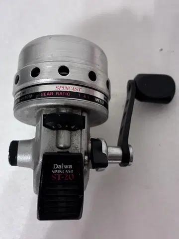 Daiwa 다이와 스핀캐스트 ST-20