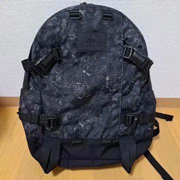 컨디션 최상 그레고리 올데이 블랙 태피스트리