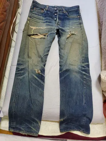 데미지 가공 인디고 데님 팬츠
