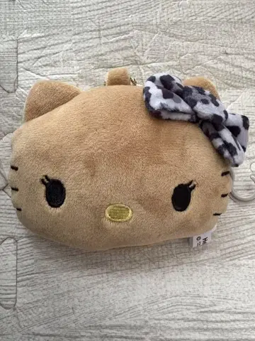 산리오 햇볕에 탄 키티 봉제 인형 거울