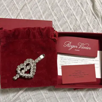 Roger Vivier 하트 모양 헤어 액세서리