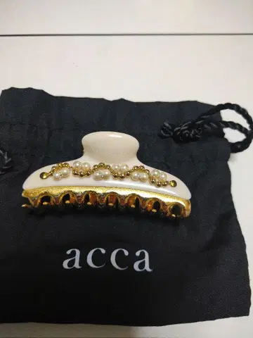 acca 펄 장식 헤어 클립