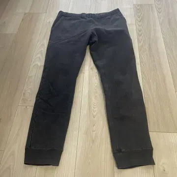 REMI RELIEF / Sweat Pants