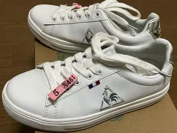 르꼬끄 화이트 스니커즈