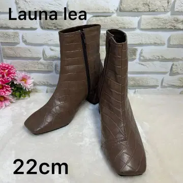 Launa lea 라우나 레아 스퀘어 청키 힐 숏부츠 22
