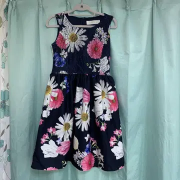 tocco closet 플라워 프린트 슬리브리스 원피스