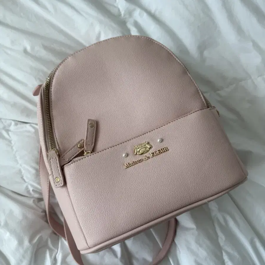【MUCENT♥] Donda Signature Logo Mini Backpack DONDA SIGNATURE LOGO BACK PACK - MUCENT | 60% - Asian