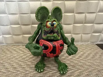 새상품 랫 핀크 피규어 블랙 12cm