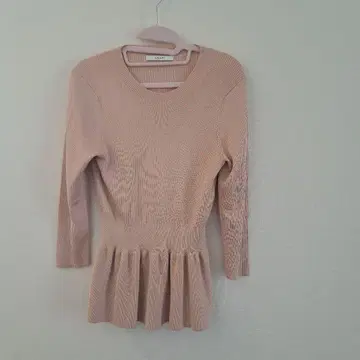 ANAYI 핑크 플레어 밑단 니트 7부 소매