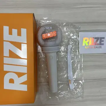 RIIZE 응원봉 화이트 부속물 있음